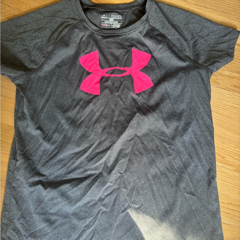 Under armour t shirt